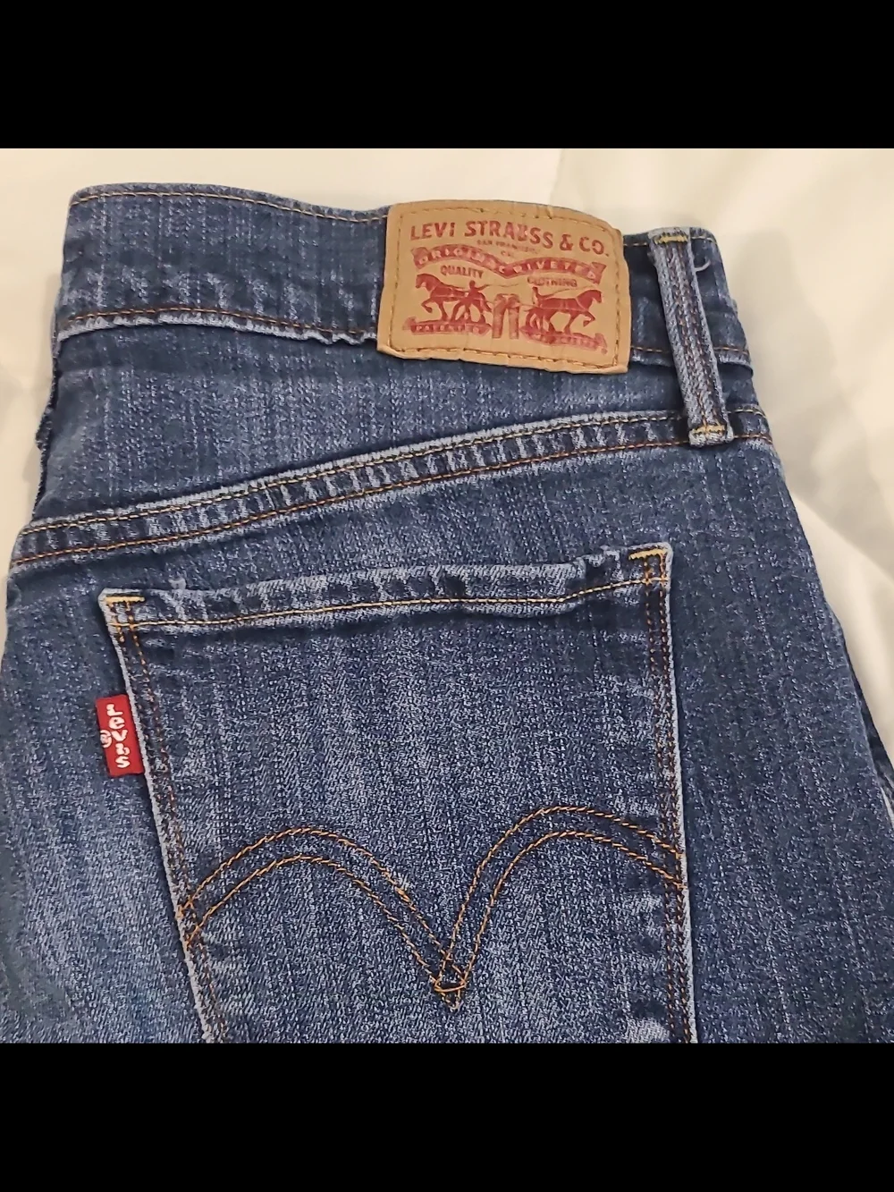 Levi's 505 Straight Men's Blue Denim Jeans Medium Wash Straight Fit Mid Rise